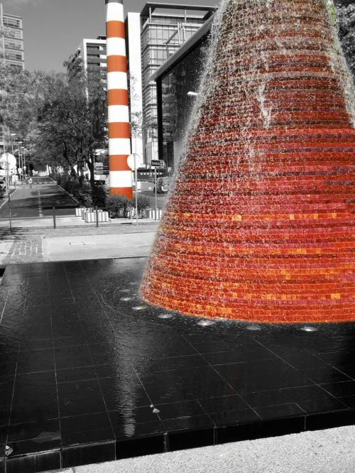 red fountain portugal