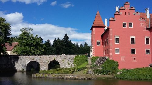 red castle architecture