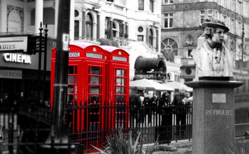 red telephone box telephone