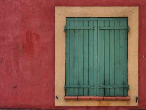 red green shutters