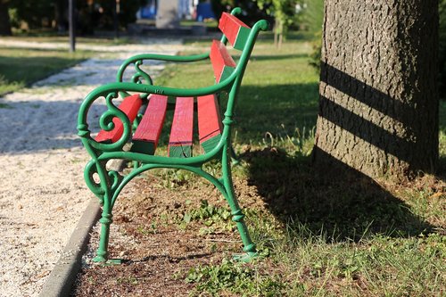 red bench  park  green