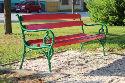 red bench  park  green