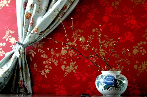 red wall interior porcelain