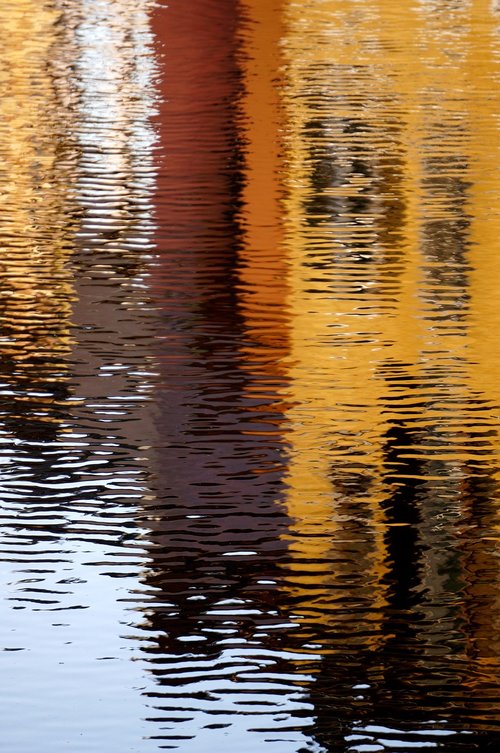 reflections  annecy  water