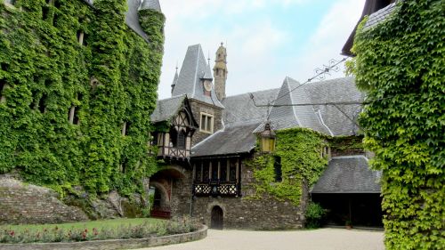 reichsburg cochem castle architecture