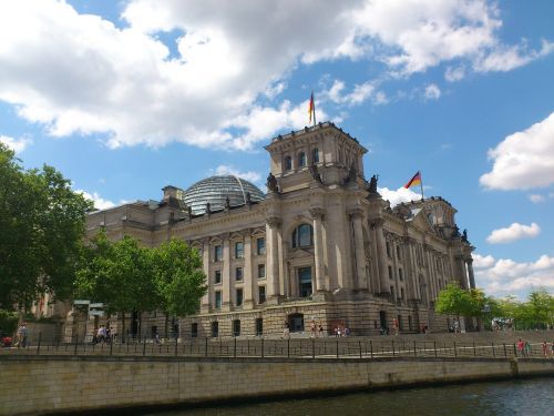 reichstag berlin building