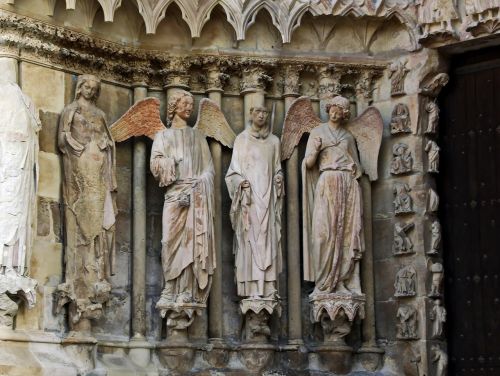 reims cathedral smile