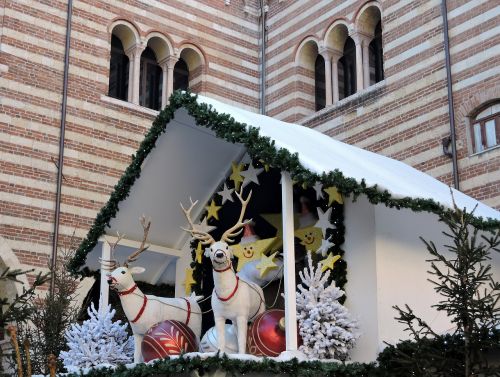 reindeer christmas house