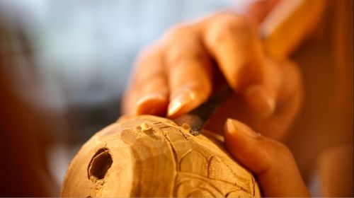 relief carving camphor wood carving