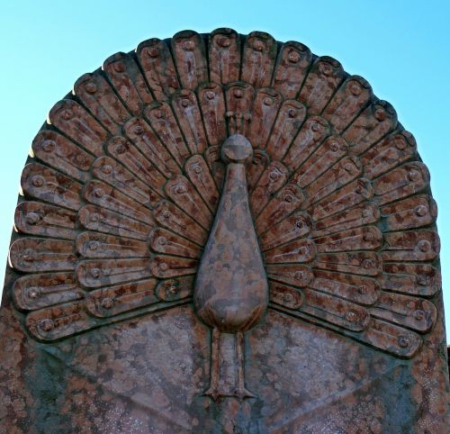 relief peacock wheel