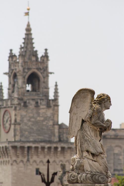 religion angel statue