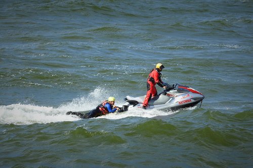 rescuers  sea  exercise