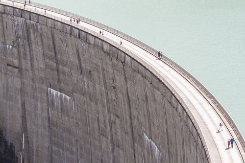 reservoir  weir