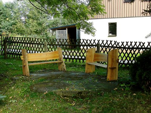 bank park wooden bench
