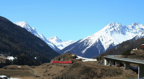 rhaetian train locomotive