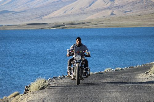 rider pangong lake