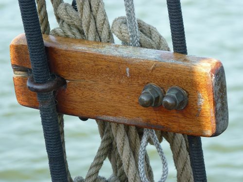 rigging sailing vessel dew