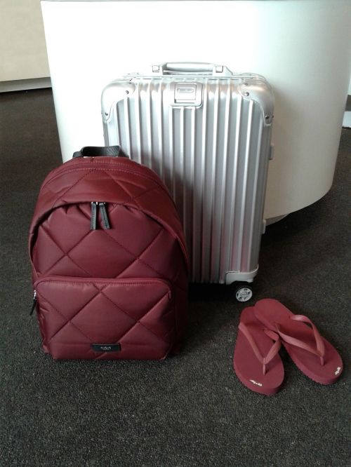 flip flops luggage backpack