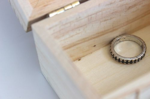 ring treasure box
