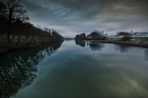 river reuss water running