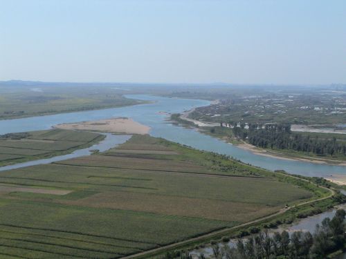river border china