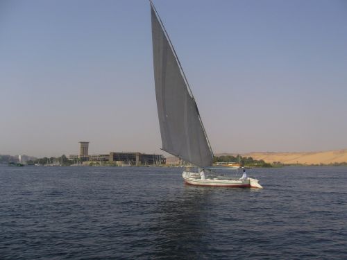 river nile sailing
