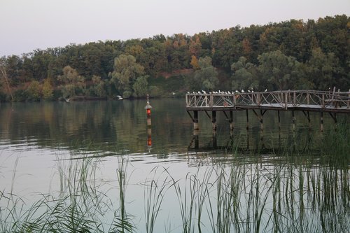 river  pokoj  silence