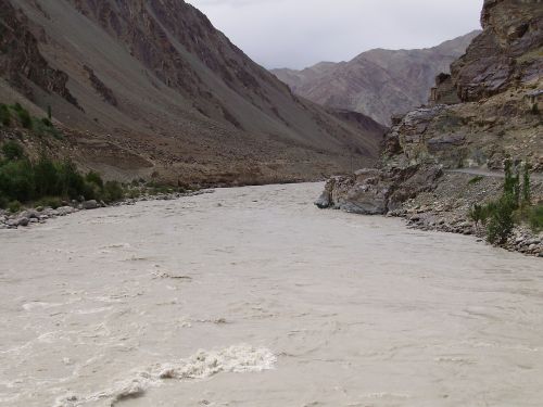 river valley ladakh