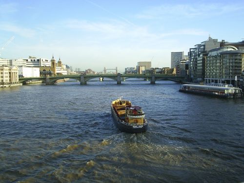 river thames london