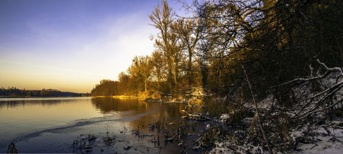 river winter frost