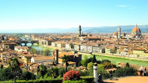 river arno italy reflection