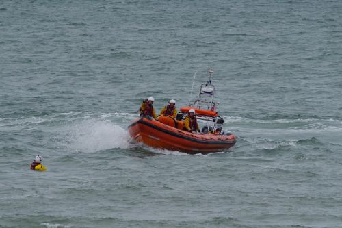 rnli lifeboat rescue