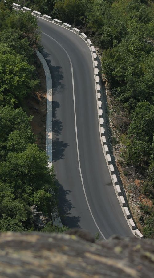 road bend landscape