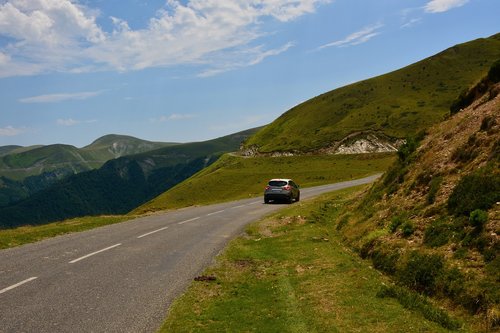 road  car  hills