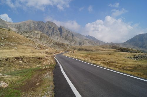 road plateau mountain