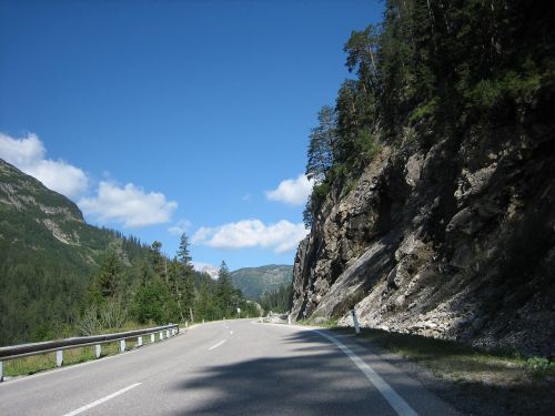 road mountain alpine