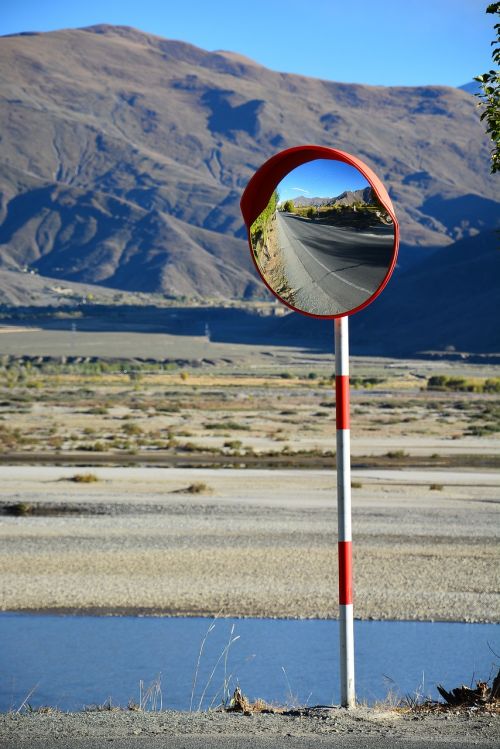 roadside scenery highway turning mirrors