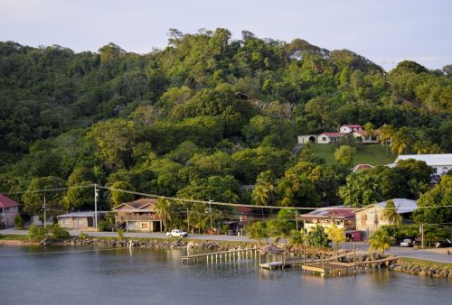 roatan honduras caribbean