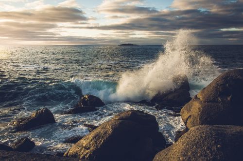 rock waves beach