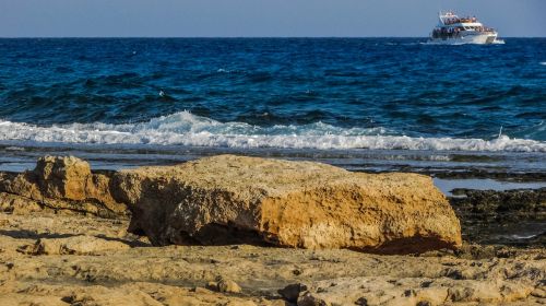 rock wave rocky beach