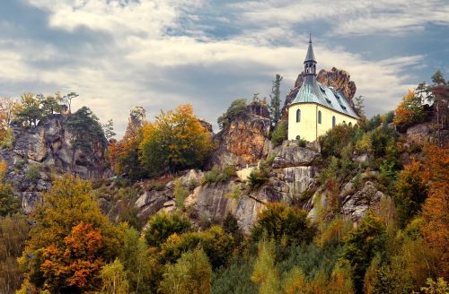 rock castle autumn