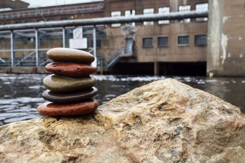 rock balance zen
