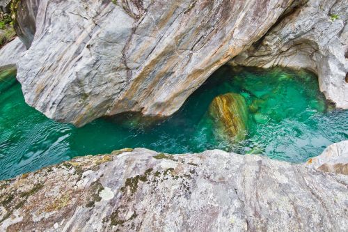 rock water verzasca