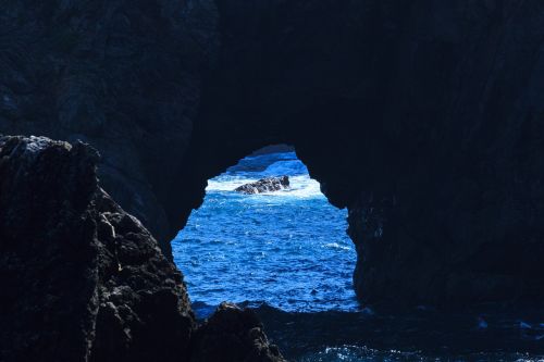 rock sea cave
