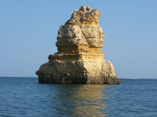rock sea portugal