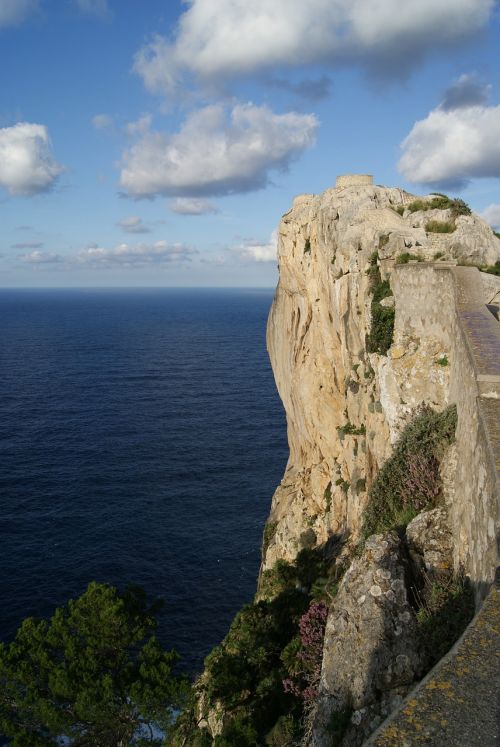 rock cliff mallorca