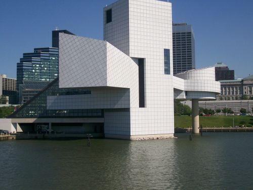 rock and roll hall of frame lake cleveland