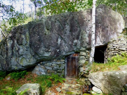 rock cellar grotto ticino