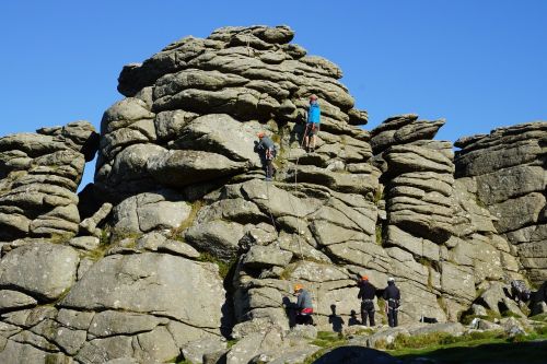 rock climbing dartmoor hound