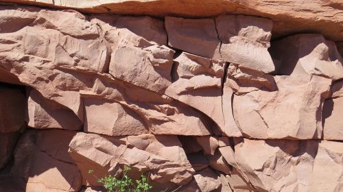 rock wall red stone split